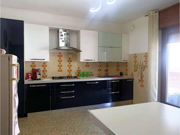 V000462 - APPARTAMENTO CON 3 CAMERE, BOX E SOLAIO - Foto 7