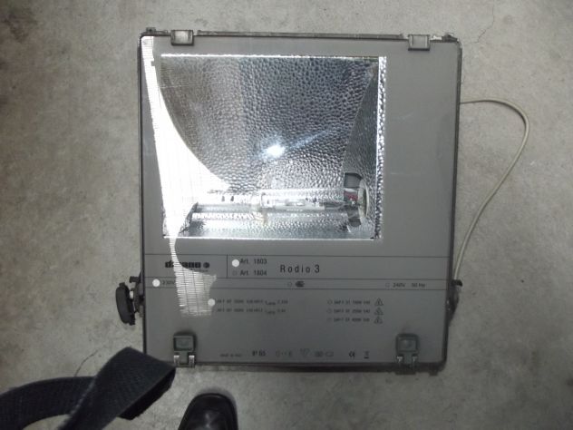 FARO PROIETTORE DISANO  RODIO 3 250 WATT IODURI METALLICI   IP 66