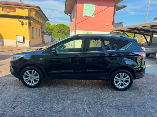 Ford Kuga 1.5 TDCI 120 CV S&S 2WD Titanium - Foto 3