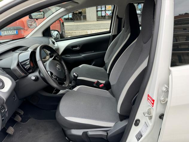 Toyota Aygo Connect 1.0 VVT-i 72 CV 5 porte x-play LED NAVI KAMERA PDC CERCHI 16 - Foto 10