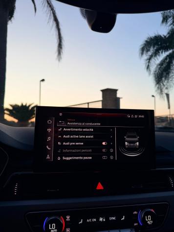 Audi A4 Avant 35 TDI 163cv S-tronic Sport Virtual/Matrix - Foto 10