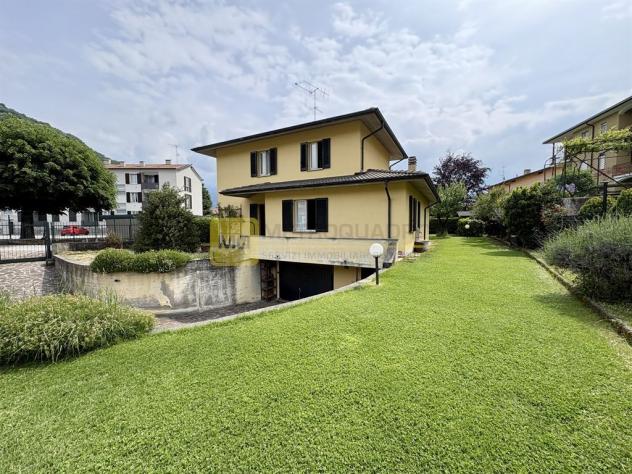Villa indipendente con giardino privato e box di 100 mq a Galbiate - Foto 7