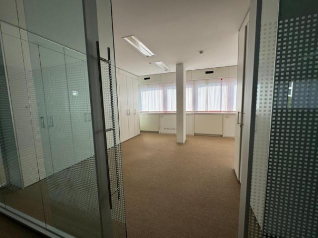 Immobile di 446 m² con più di 5 locali in affitto a Milano - Foto 3