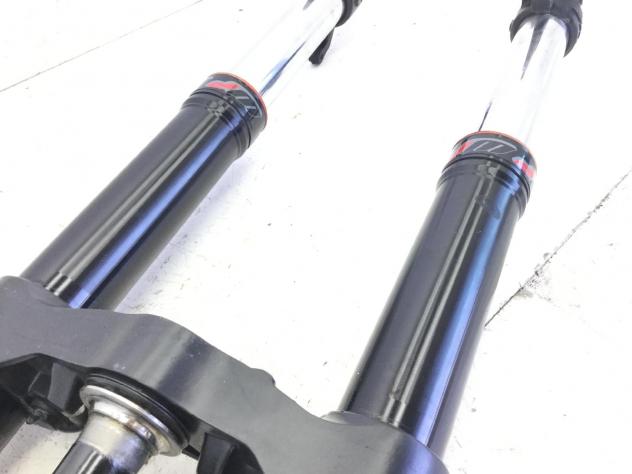 KTM DUKE 390 FORCELLA ANTERIORE - PUNTI DI RUGGINE 2021 2023 VBKJPJ405NC - Foto 7