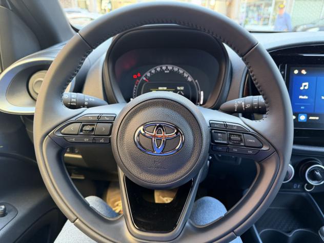 Toyota Aygo X 1.0B (72 CV) Active S-CVT - Foto 9