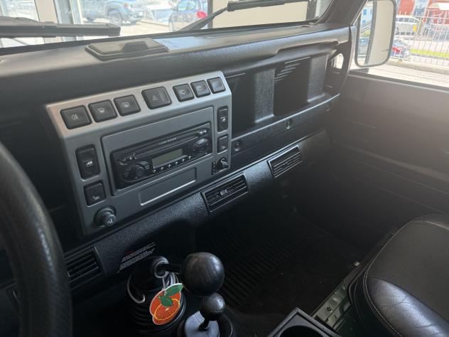 Land Rover Defender Defender 110 2.5 td5 SE SW | 9 POSTI AUTOVETTURA - Foto 7
