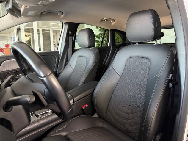 Mercedes GLA 200 d Automatic Business - Foto 8