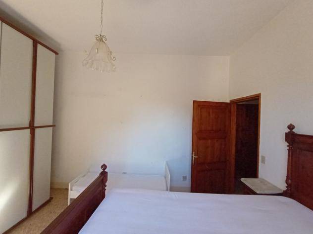 APPARTAMENTO di 4 vani e di 82 mq (GAMBASSI TERME) rif. G 26 - Foto 14