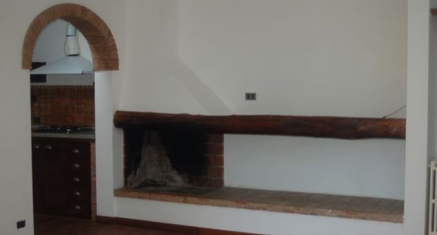 MONTE COMPATRI BILOCALE CON POSTO AUTO - Foto 4