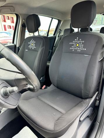 Renault Clio 1.2Bz 75Cv 5P - Neopatentati - Foto 8