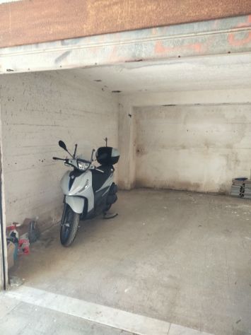 Posto moto o auto in garage coperto - Foto 3