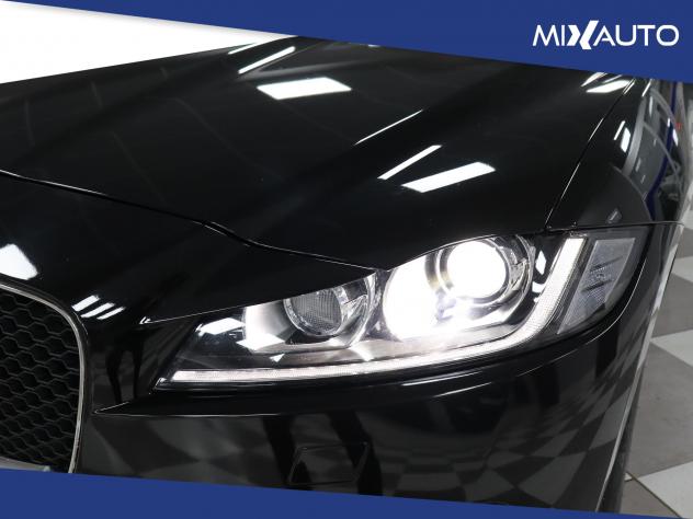Jaguar F-Pace 2.0D I4 Pure AWD 180CV Auto - Foto 9
