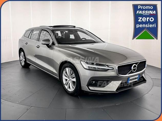 Volvo V60 2.0 b3 Momentum Business Pro auto 8m my21