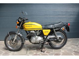 Honda 400 Four Super Sport 1975 colore giallo