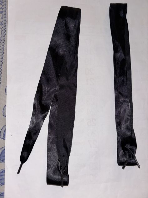 2 STRINGHE/LACCI SCARPE NUOVE DA DONNA/RAGAZZA NERO EFFETTO RASO SENZA DIFETTI - Foto 3