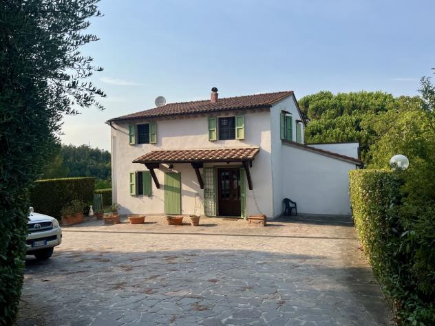 Villa in vendita a Crespina Lorenzana