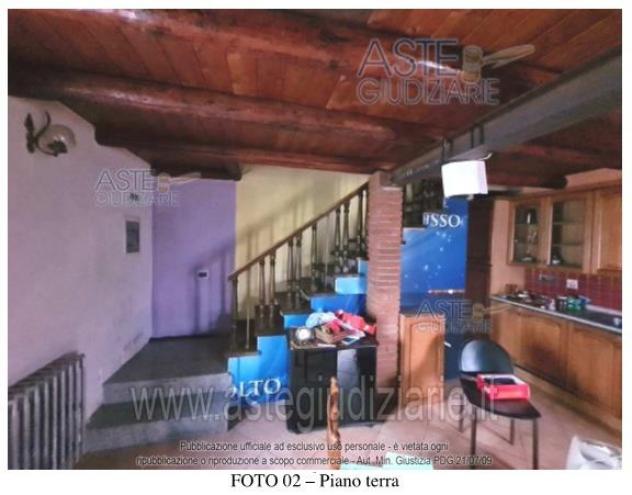 IMMOBILI-IMMOBILE RESIDENZIALE-STRADA DELLA BASSA 24 - Foto 3