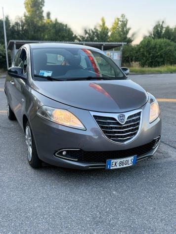 Lancia Ypsilon 1.2 69 CV 5 porte S&S Platinum