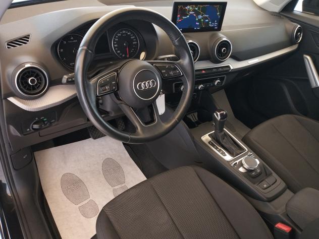 Audi Q2 35 TDI quattro S tronic Business - Foto 8