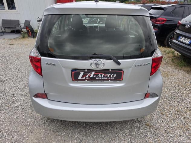 TOYOTA - Verso-S 1.4d Active mt - Foto 5