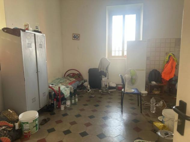 Immobile in asta di 870 m² con più di 5 locali e box auto in vendita a Piacenza - Foto 7