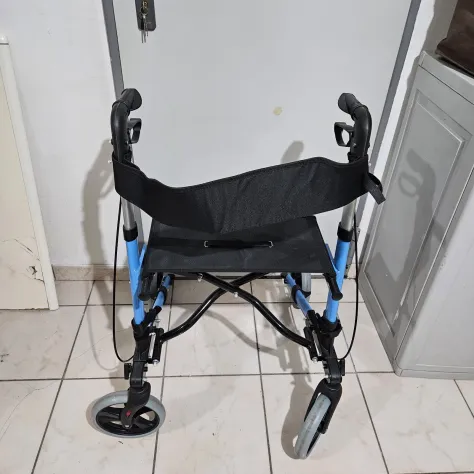 Deambulatore per Anziani Pieghevole, Con Seduta E 4 Ruote, Mobiclinic Trajano - Foto 4