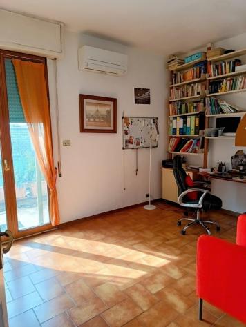 Campo di Marte vendiamo in esclusiva attico panoramico di mq.139 composto da ingresso, cucina attrezzata, soggiorno, studio, due camere, bagno, ripost - Foto 11