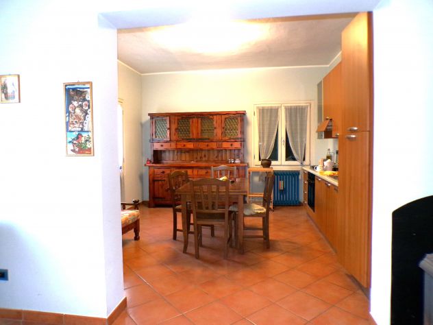 Laveno Mombello - casa singola con giardino - Foto 9