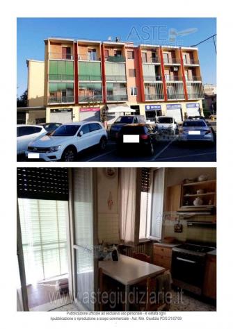 IMMOBILI-IMMOBILE RESIDENZIALE-Viale delle Medaglie d'Oro, 20, 46100 Mantova MN, Italia - Foto 2