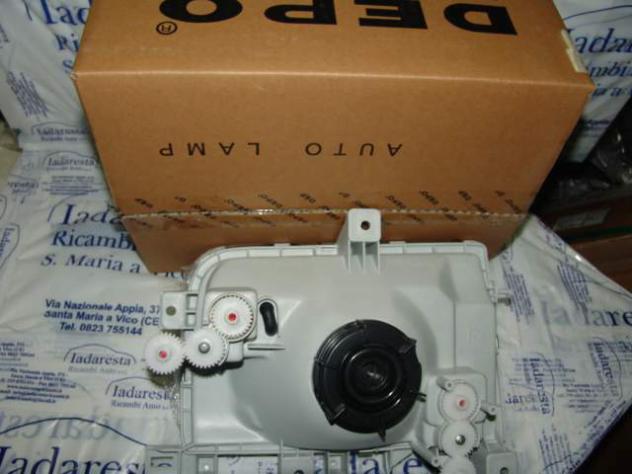 Faro anteriore Nissan Cabstar b60103t900