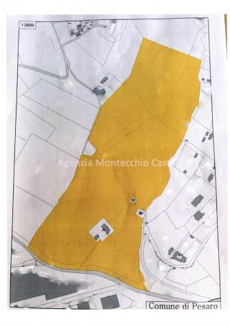 CASA COLONICA CON RICOVERO ATTREZZI, SILOS, TERRENO AGRICOLO E BOSCO - Foto 16