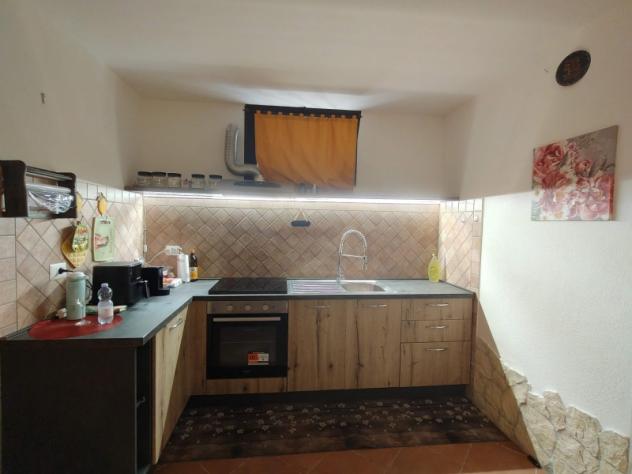 “Locale C/2 semi-indipendente, con ingresso autonomo, ideale come punto di appoggio estivo o per brevi periodi.” - Foto 4