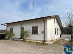 V005397 - CUSTOZA - VILLA SINGOLA CON AMPIO VERDE PRIVATO.