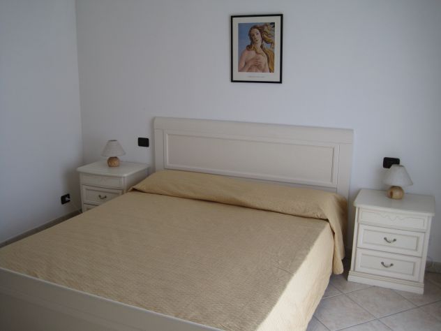 Trilocale Nuovo Arredato con 2 Camere da Letto vicino Università M2 Spese Compr. - Foto 2
