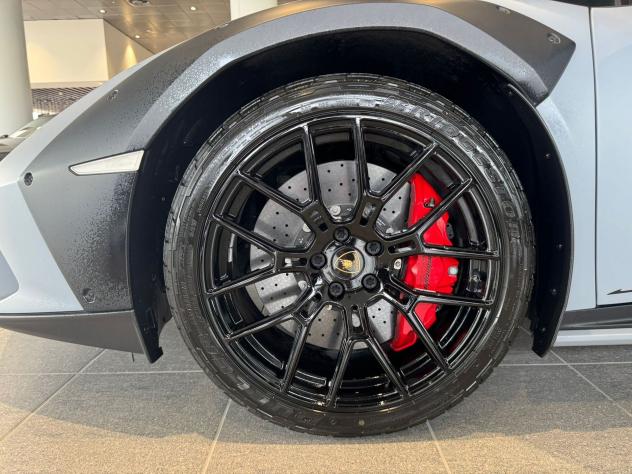 Lamborghini Huracan Sterrato Huracan Sterrato 5.2 610 awd - Foto 10