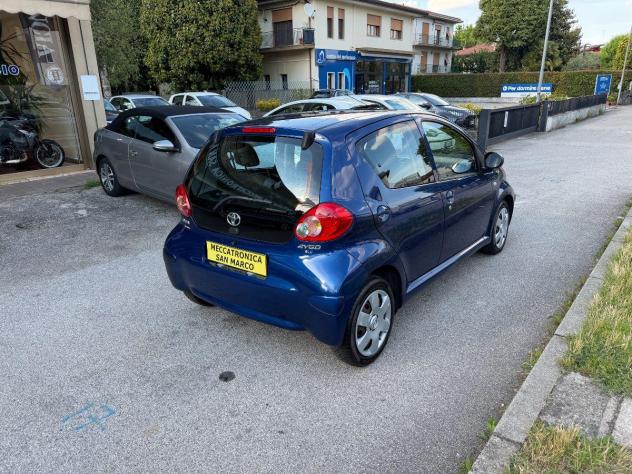 TOYOTA - Aygo - 12V VVT-i 5 porte Blue AUTOMATICA - Foto 4