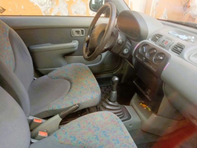 NISSAN Micra, modello d'epoca K11. Periodo immatric. Marzo 2000 - Foto 6