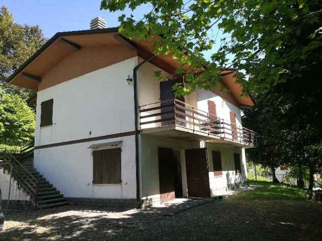VILLA BIFAMILIARE CON TERRENO E BOSCO