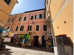 Appartamento di 90 m² con 4 locali in vendita a Laigueglia