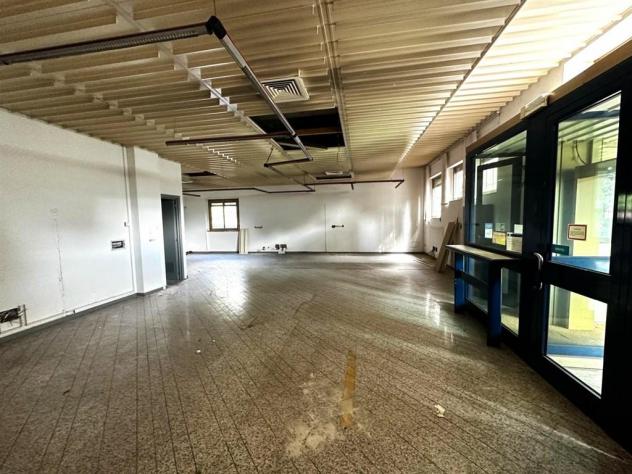 PALAZZINA INTERA UFFICI DA RISTRUTTURARE A OSNAGO - Foto 5