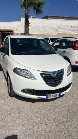 Lancia Ypsilon 1.2 69 CV 5 porte S&S Gold -2014 - Foto 10