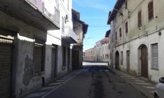 INTERO STABILE in vendita a Livorno Ferraris