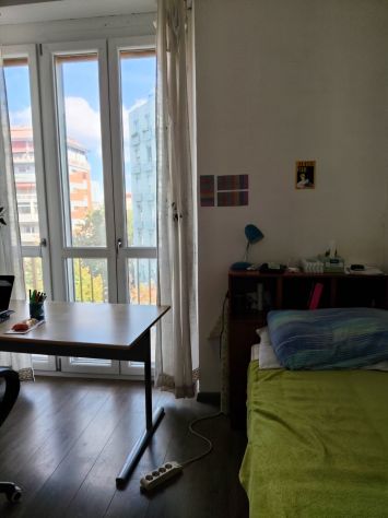 Camera ampia e luminosa - Tutte le spese incluse - Foto 5
