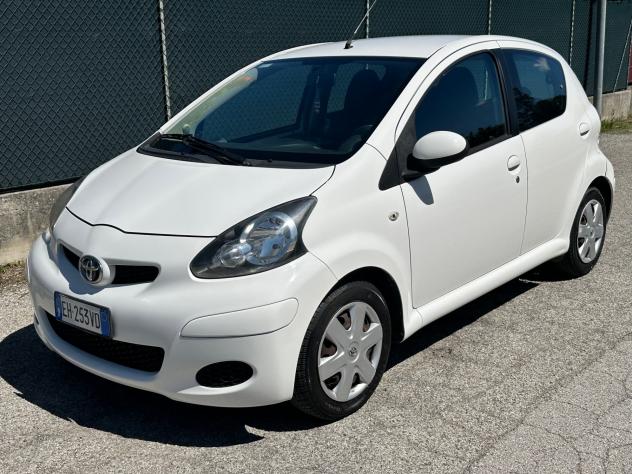 Toyota Aygo 1.0 12V VVT-i 5 porte - Foto 2