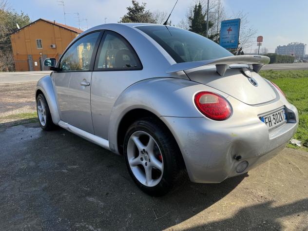 Volkswagen New Beetle 2.0 - Foto 3