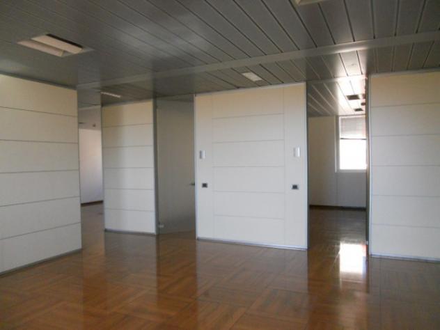 Immobile di 1568 m² con 1 locale in affitto a Lainate - Foto 8
