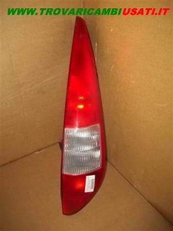 FANALE POST.D. FORD MONDEO (GE)  Parti elettriche  Fanaleria  Fanali  Fanale post. sx. FORD - MONDEO - 01-10-2003 - 01-05-2007