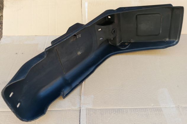 PARAFANGO POSTERIORE PORTATARGA per CAGIVA ALA AZZURRA 350/650 usato integro - Foto 4
