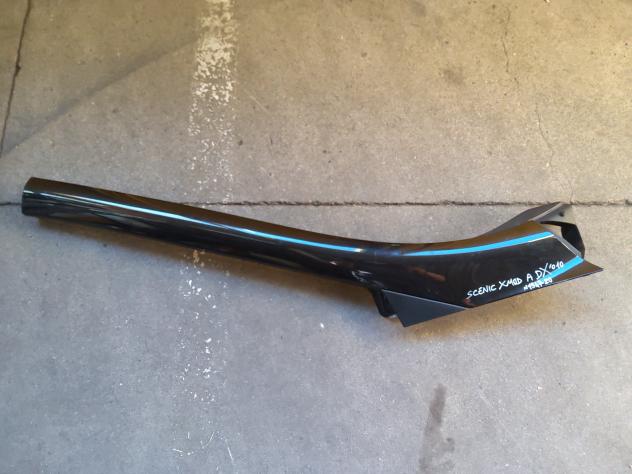 MODANATURA ESTERNA MONTANTE ANTERIORE DX RENAULT Scenic X MOD 768343679R (09)