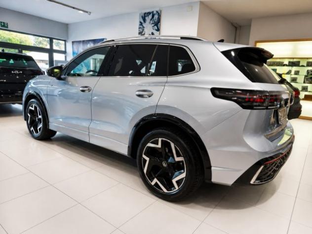 VOLKSWAGEN Tiguan R-Line DSG 2.0 TDI 150 CV Alcantara Aziendale rif. 23983012 - Foto 4